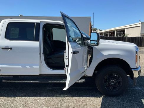 Certified 2024 Ford F250 XLT image 41