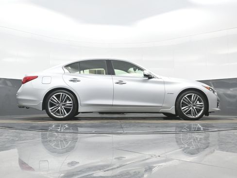 Used 2014 INFINITI Q50 Sport w/ Deluxe Technology Package image 33