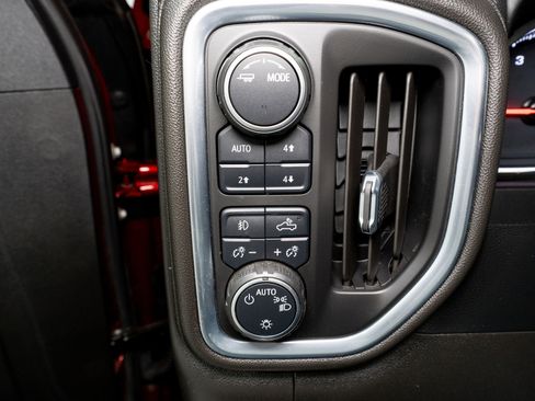 Used 2022 Chevrolet Silverado 1500 LT Trail Boss image 30