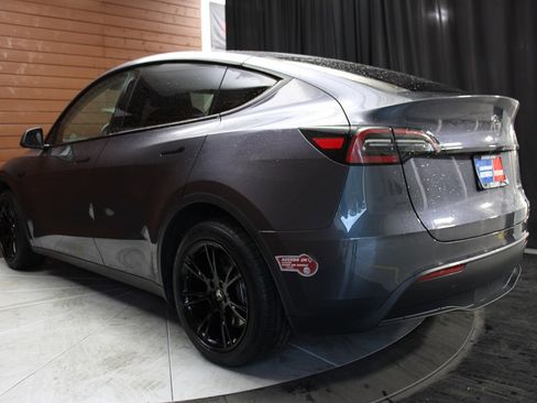 Used 2023 Tesla Model Y Long Range image 7