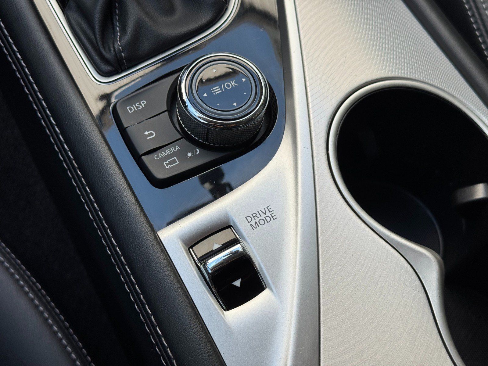 Used 2023 INFINITI Q50 Luxe w/ Cargo Package RWD image 32
