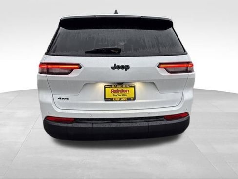 New 2025 Jeep Grand Cherokee L Altitude image 6