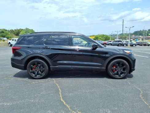 Certified 2024 Ford Explorer ST w/ Equipment Group 401A AWD/4WD image 9