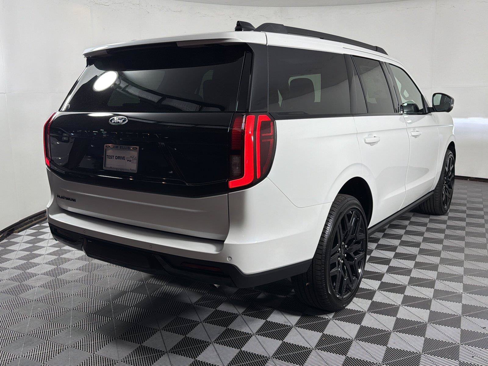 New 2027 Ford Expedition Platinum w/ Stealth Performance Package AWD/4WD image 7