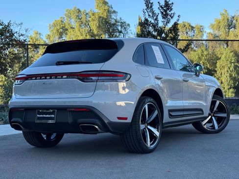 Used 2025 Porsche Macan image 7