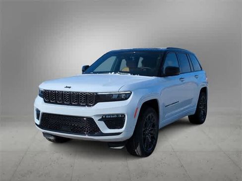 New 2025 Jeep Grand Cherokee Summit image 4