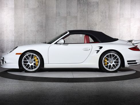 Used 2012 Porsche 911 Turbo S AWD/4WD image 24