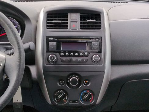 Used 2016 Nissan Versa SV FWD image 17
