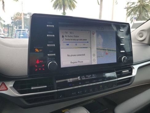 Used 2024 Toyota Sienna XLE image 20