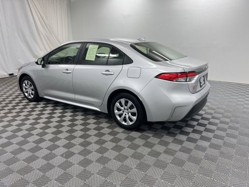 Used 2024 Toyota Corolla LE image 7