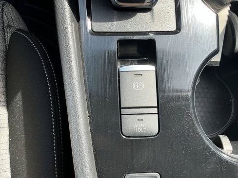 Certified 2021 Nissan Rogue SV FWD image 21