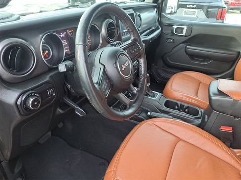Used 2023 Jeep Wrangler Sport S image 17