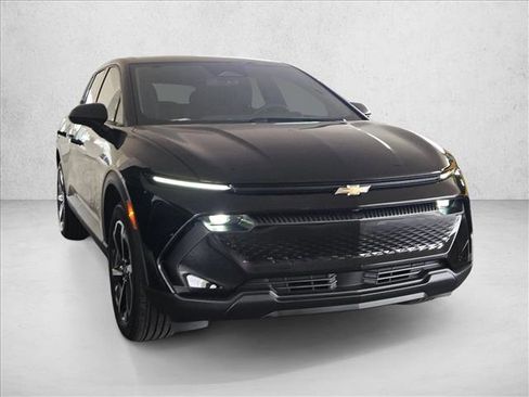 New 2026 Chevrolet Equinox EV LT image 3