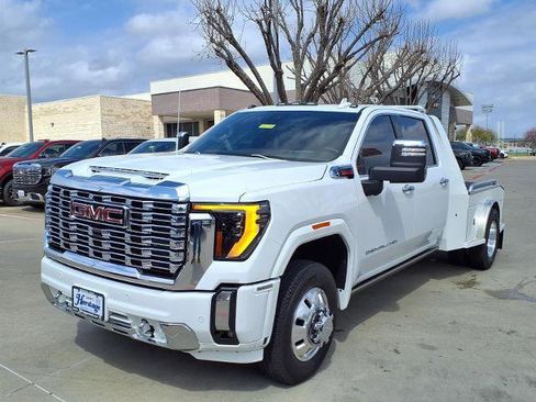 Certified 2025 GMC Sierra 3500 Denali w/ Denali Reserve Package image 28
