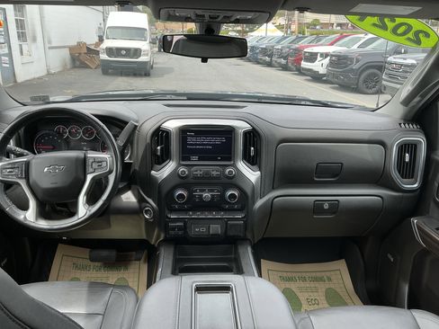 Used 2021 Chevrolet Silverado 1500 LT Trail Boss AWD/4WD image 11