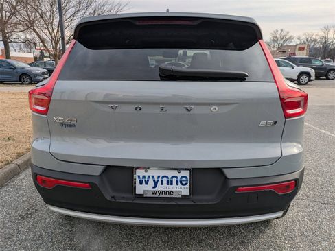 New 2025 Volvo XC40 B5 Core w/ Protection Package Premier image 5