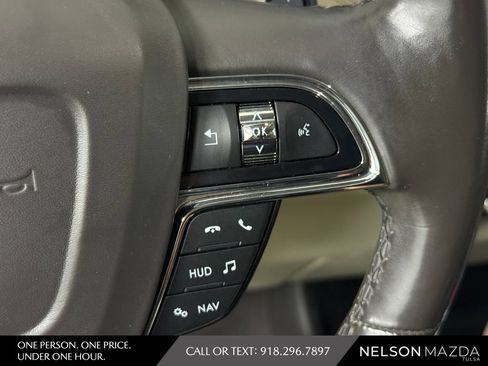 Used 2019 Lincoln Navigator Reserve w/ Cargo Package AWD/4WD image 24