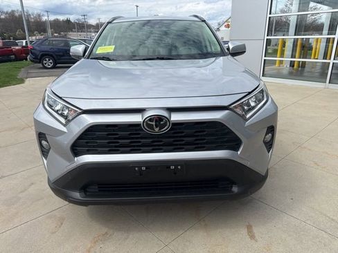 Used 2020 Toyota RAV4 XLE Premium image 2