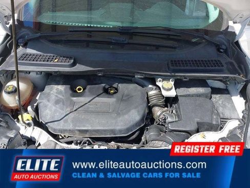 Used 2019 Ford Escape Titanium image 19