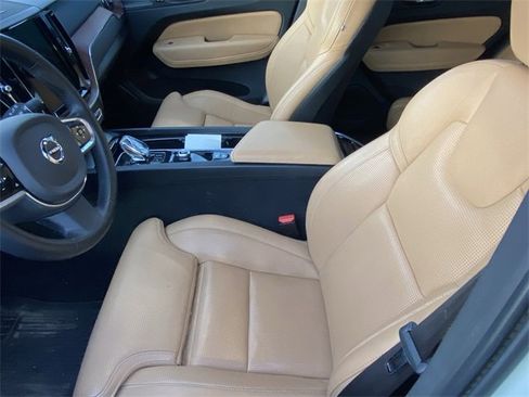 Used 2023 Volvo XC60 B5 Ultimate w/ Protection Package Premier image 7