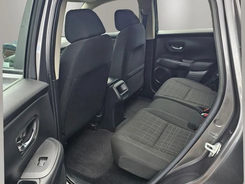 Used 2023 Honda HR-V LX image 7
