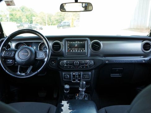 Used 2018 Jeep Wrangler Unlimited Sport S AWD/4WD image 10