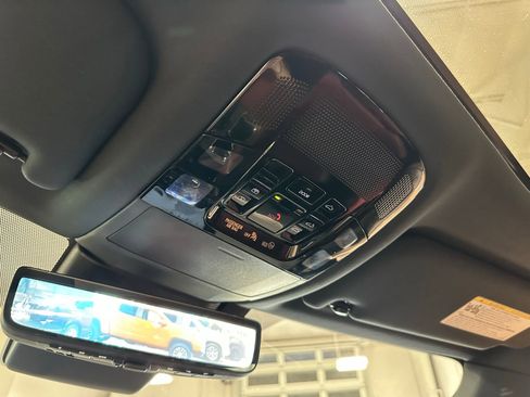 Used 2023 Lexus RX 500h F Sport image 32