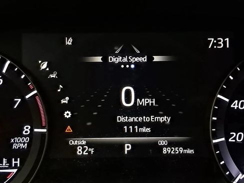 Used 2021 Toyota Highlander XLE FWD image 18