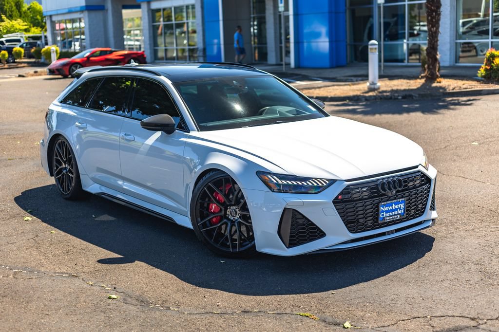 Used 2021 Audi RS 6 w/ Carbon Optic Package AWD/4WD image 2