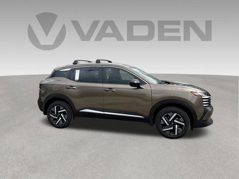 New 2026 Nissan Kicks SV w/ Cold Weather Package FWD image 20