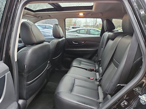 Used 2020 Nissan Rogue SL w/ Premium Package image 10