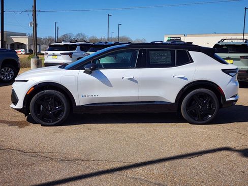 New 2025 Chevrolet Equinox EV RS image 6