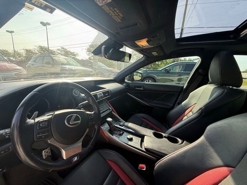 Used 2019 Lexus IS 300 RWD image 8
