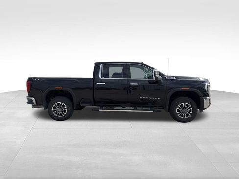 Used 2025 GMC Sierra 2500 SLT w/ SLT Premium Package image 11