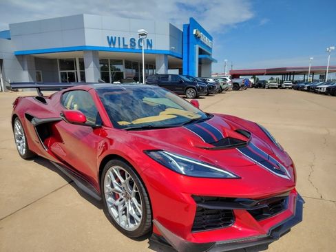 Used 2025 Chevrolet Corvette ZR1 w/ ZR1 Carbon Fiber Aero Package RWD image 1