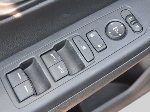 Certified 2023 Honda CR-V EX image 9