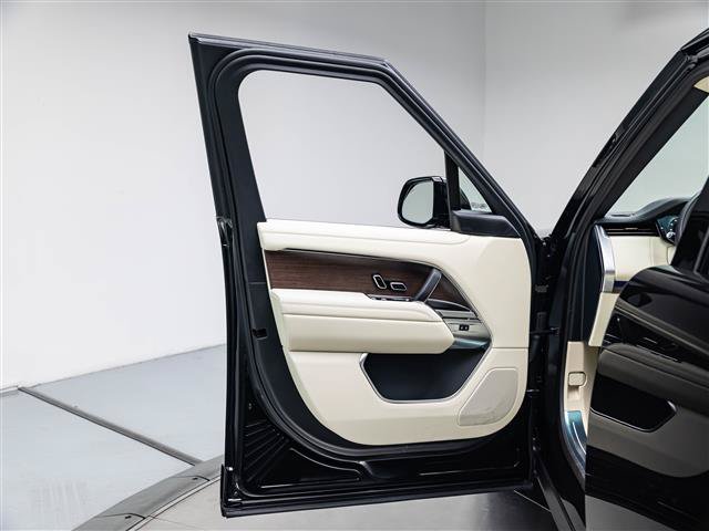 New 2026 Land Rover Range Rover SE AWD/4WD image 24