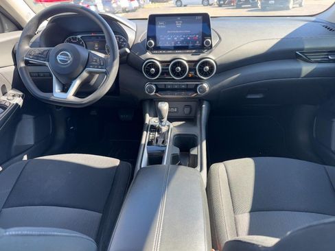 Used 2023 Nissan Sentra SV image 11