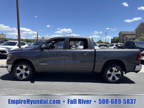 Used 2023 RAM 1500 Laramie AWD/4WD image 9