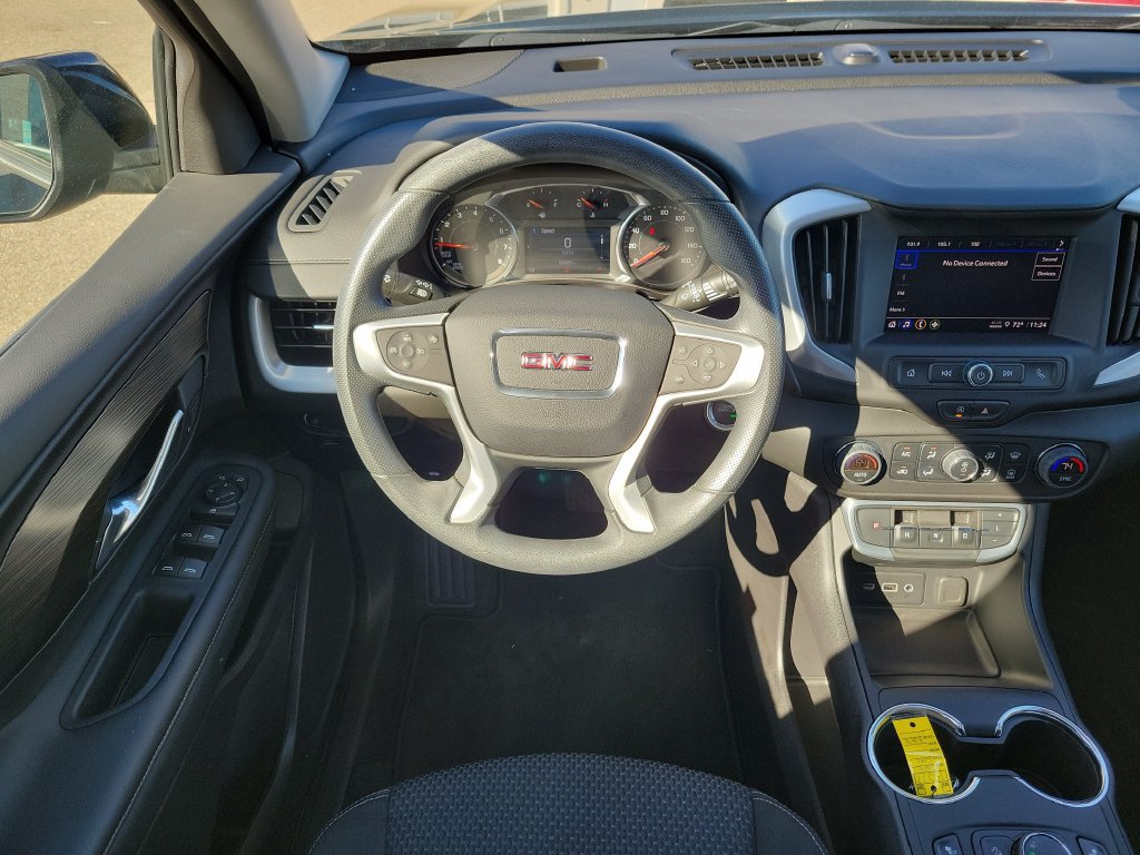 Used 2024 GMC Terrain SLE w/ Driver Convenience Package FWD image 10