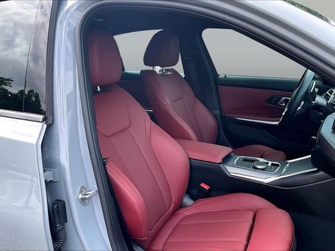 Certified 2025 BMW 330i xDrive Sedan w/ M Sport Package AWD/4WD image 8
