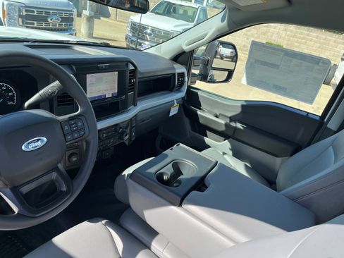 New 2026 Ford F550 2WD Regular Cab Super Duty image 4