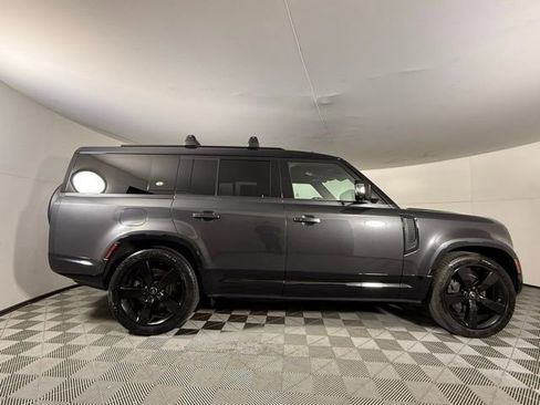 Used 2024 Land Rover Defender 130 X-Dynamic SE AWD/4WD image 10