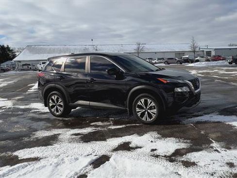 Used 2023 Nissan Rogue SV image 8