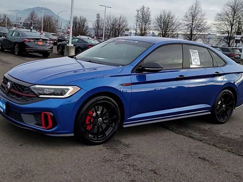 Used 2024 Volkswagen Jetta GLI 40th Anniversary Edition image 4