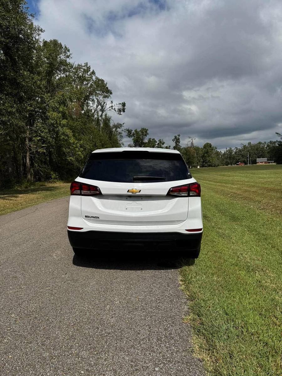 Used 2024 Chevrolet Equinox LS w/ LS Convenience Package FWD image 6