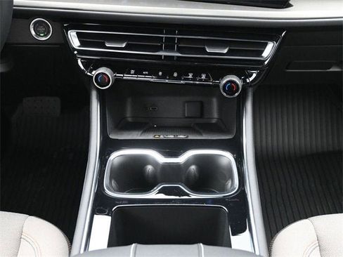 New 2026 Chevrolet Traverse LT w/ Enhanced Driving Package image 24