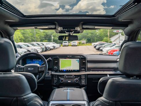 Used 2025 Ford F350 Platinum image 27