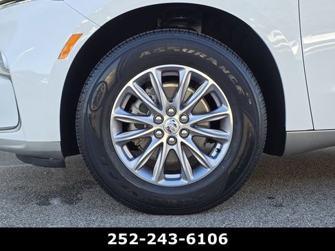 Used 2023 Buick Enclave Essence image 47
