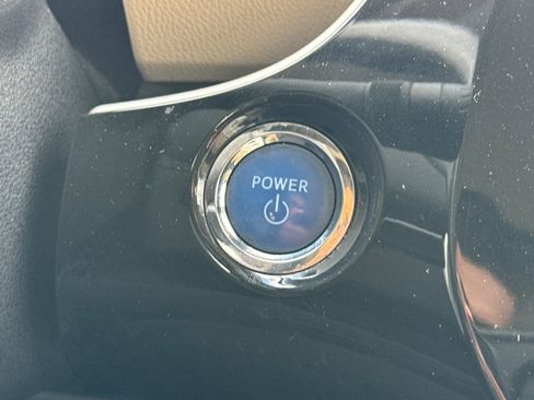 Used 2016 Toyota Prius Four w/ Advanced Technology Package image 21